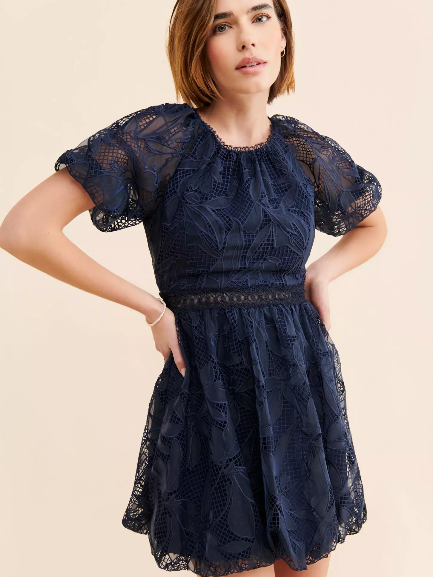 Ml Monique Lhuillier Lace Puff Sleeve Mini Dress In Navy Blue